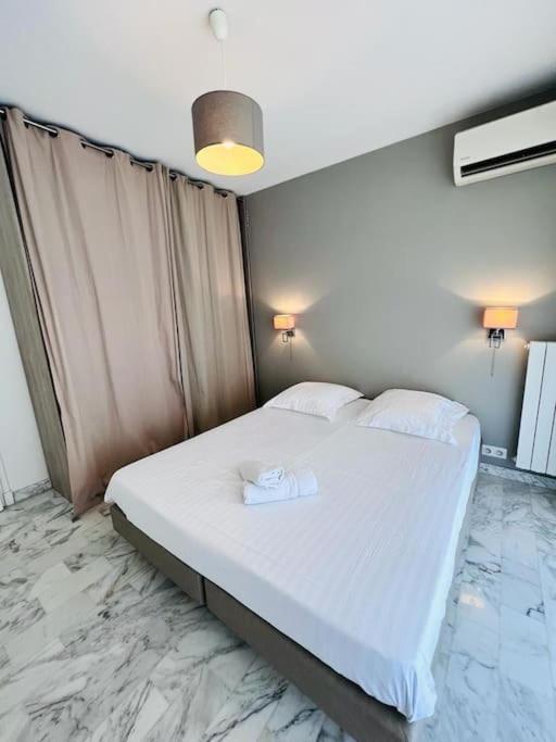 Le Pinede - Apt 4 Prs- Parking - Clim - 500M Plages Antibes Eksteriør bilde