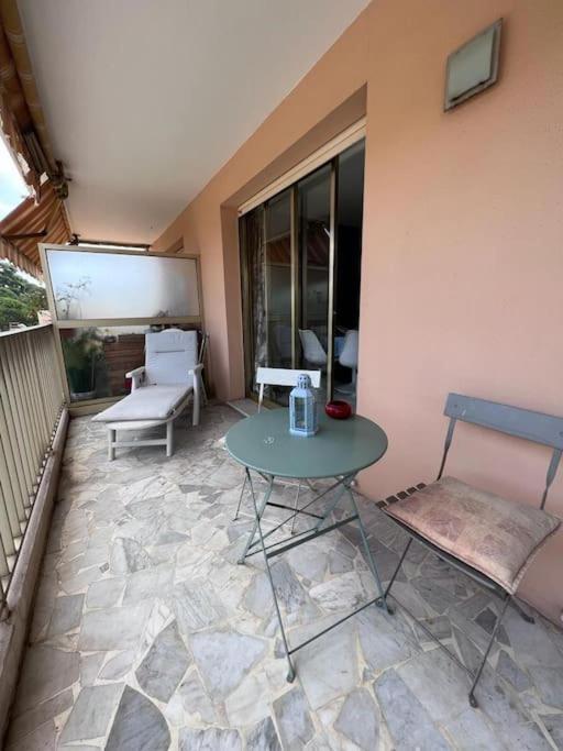 Le Pinede - Apt 4 Prs- Parking - Clim - 500M Plages Antibes Eksteriør bilde