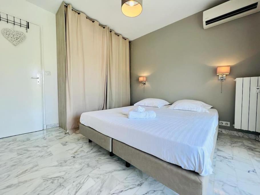 Le Pinede - Apt 4 Prs- Parking - Clim - 500M Plages Antibes Eksteriør bilde