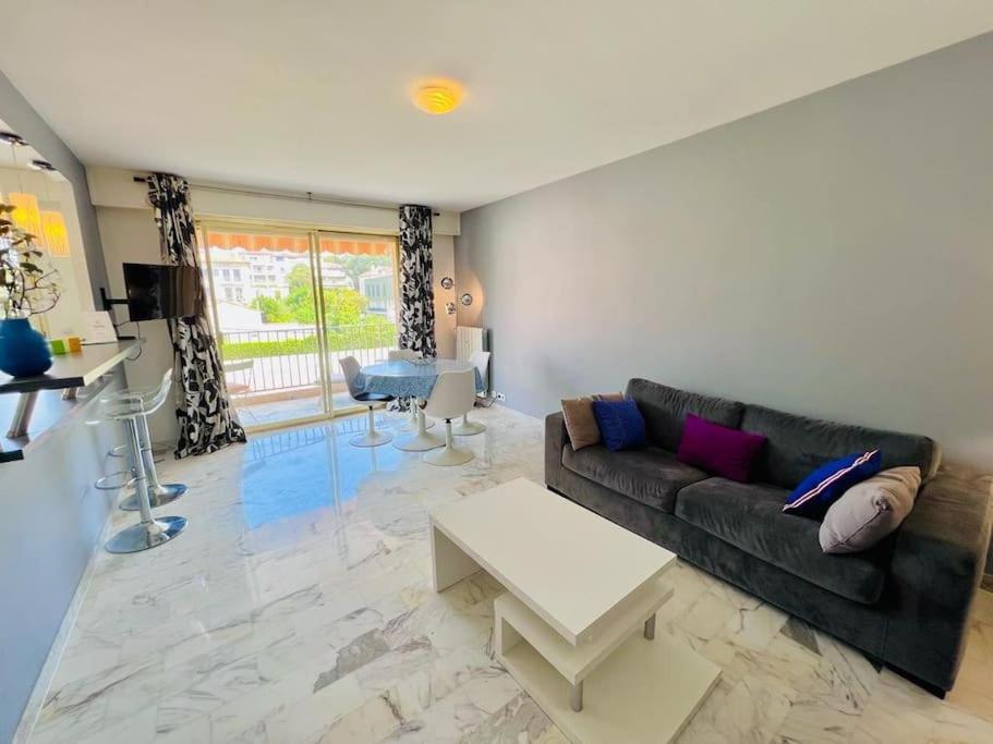 Le Pinede - Apt 4 Prs- Parking - Clim - 500M Plages Antibes Eksteriør bilde