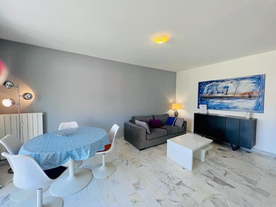 Le Pinede - Apt 4 Prs- Parking - Clim - 500M Plages Antibes Eksteriør bilde